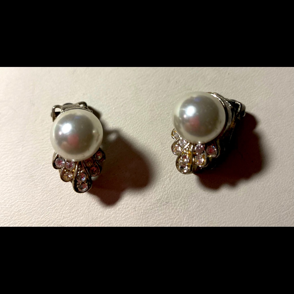 Pearl And Crystal Clip Earrings 693
